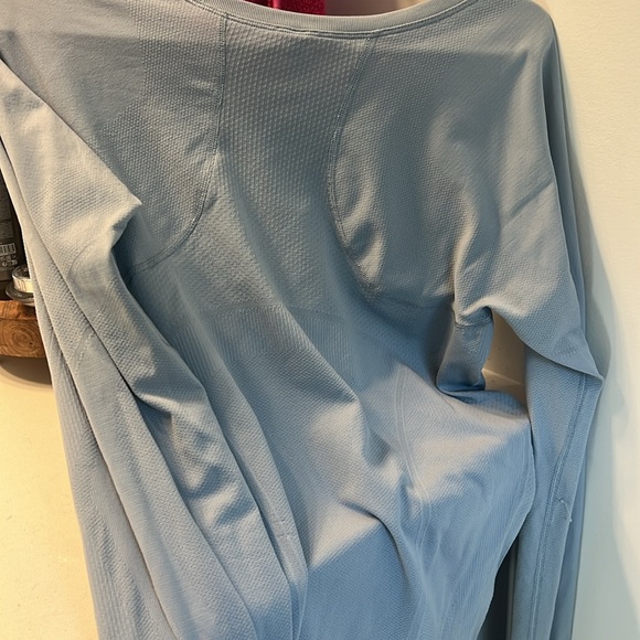 Athleta long sleeve excellent condition blueish gray - Picture 4 of 5
